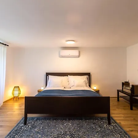 Badacsony - Happy * Badacsonytördemic