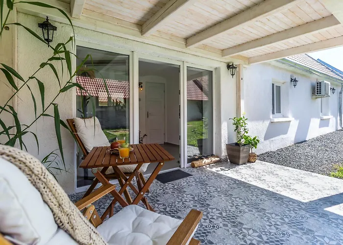 Badacsony - Happy * Badacsonytördemic